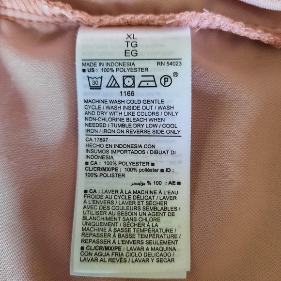 Old Navy Faux Velvet Top Vee Neck Cropped Pink Blush Women's Size XL - Picture 9 of 10